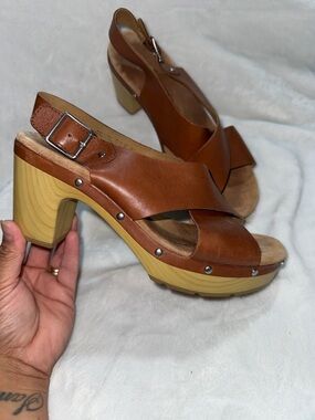 Clarks Artisan  Brown Leather Platform Clog Sandal